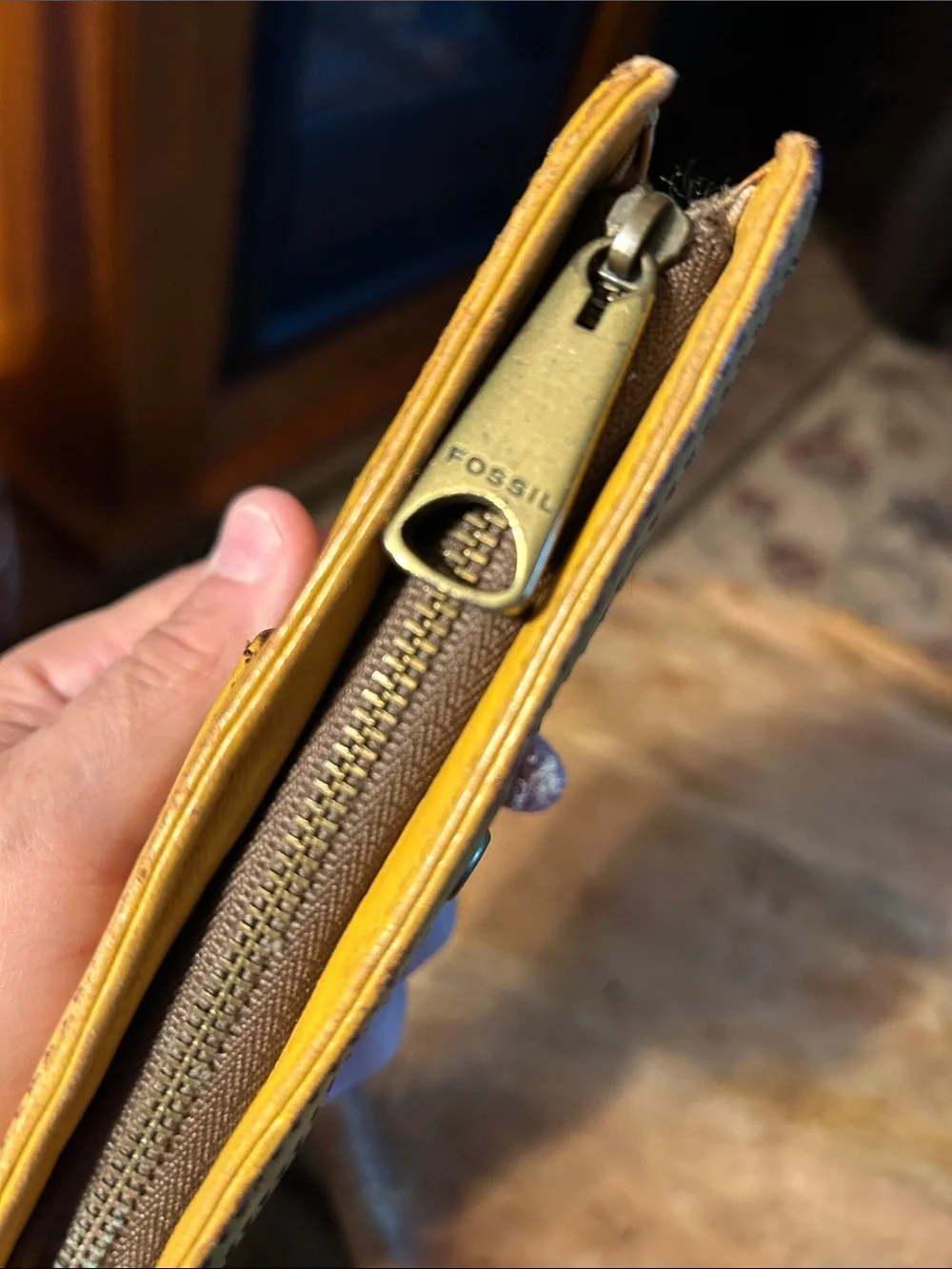 Fossil compact card